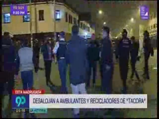 Desalojan a ambulantes y recicaldores de 