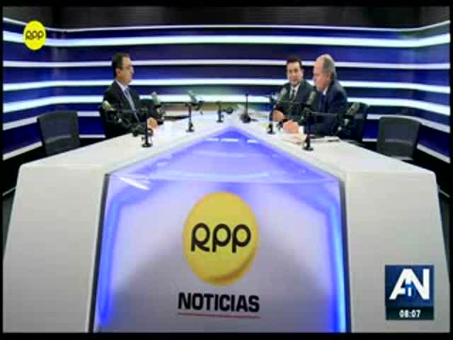 Entrevista al ministro de Economía, Carlos Oliva 