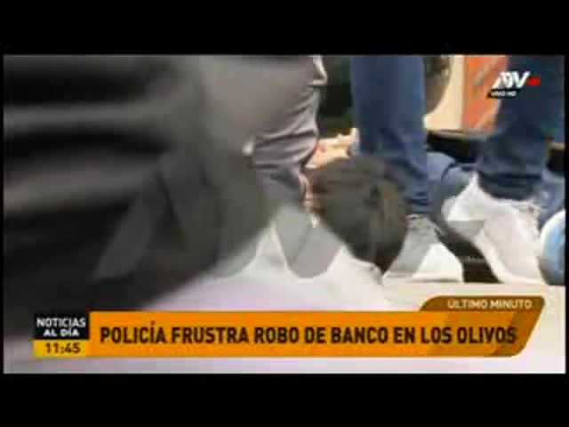 Policía frustra robo de banco en Los Olivos