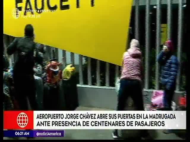 Aeropuerto Jorge Chávez abre sus puertas ante presencia de pasajeros