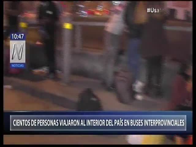 Cientos de personas viajaron al interior del país en buses interprovinciales 