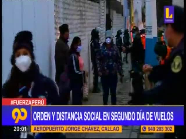 Orden y distancia social en segundo día de vuelos 