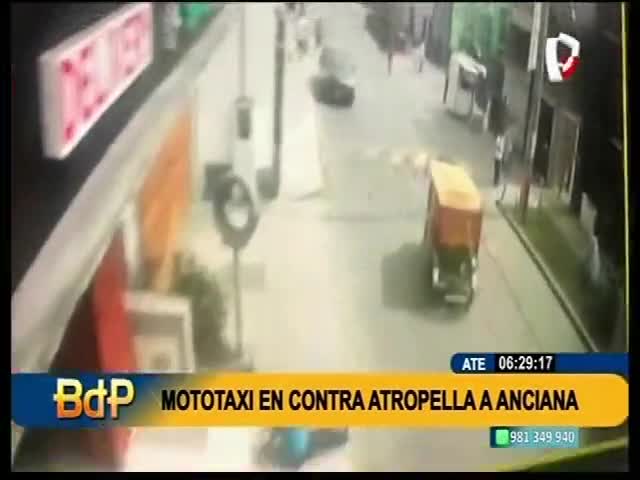 Mototaxi en contra atropella a anciana