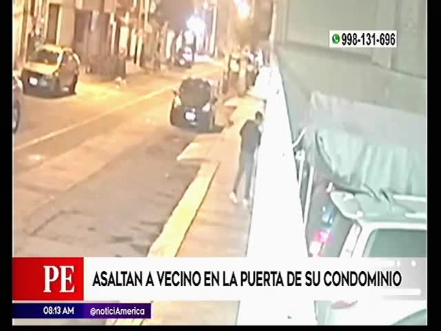 Asaltan a vecino en la puerta de su condominio 