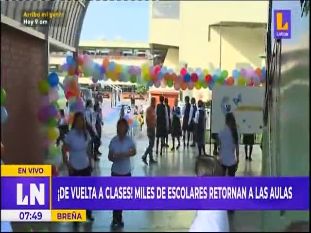 De vuelta a clases: Decenas de escolares retornan a clases 