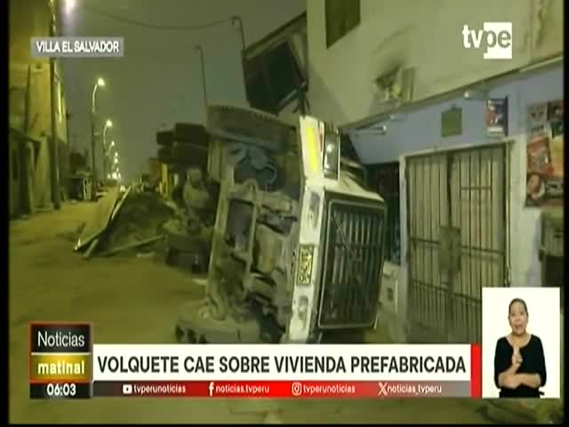 Tres niñas heridas deja caída de volquete sobre vivienda