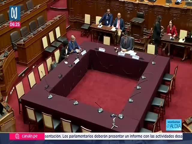 Ministro Aristas no acudió al Congreso